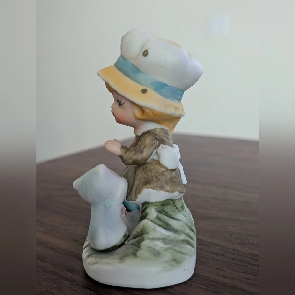 Vintage Homco 1430-V Girl With Cat Figurine